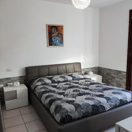 Vico Stazione Apartment Uta Extérieur photo